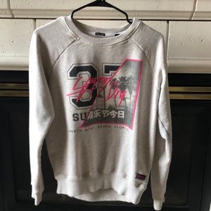 Super dry raglan crew neck sweatshirt Medium